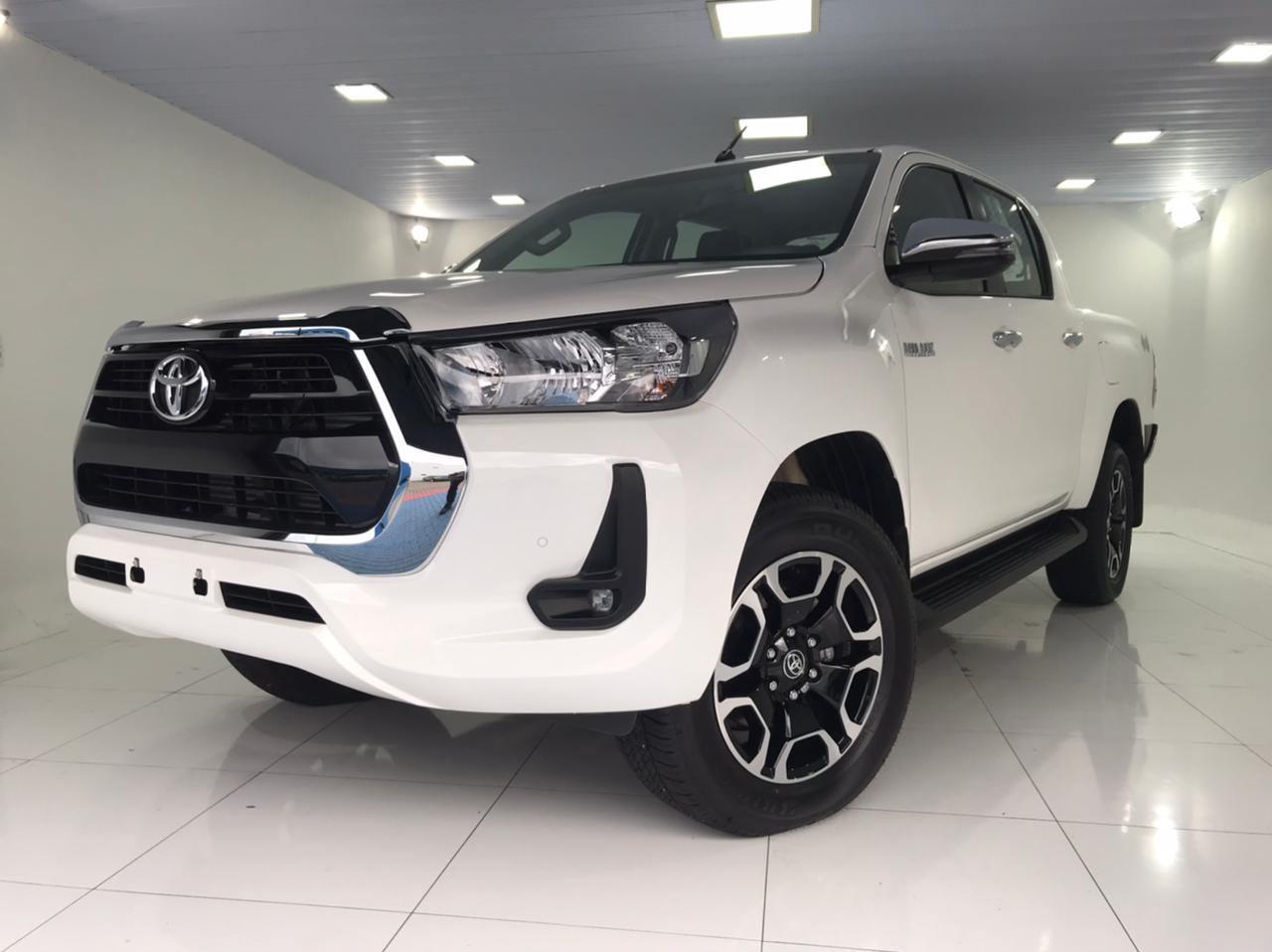 Toyota Hilux SRV 4X4 2.8 Turbo Diesel